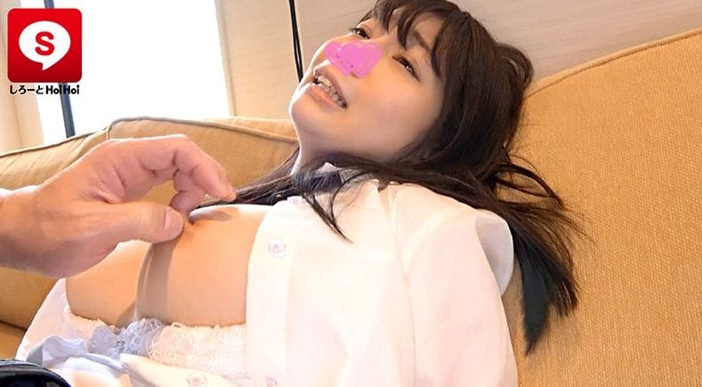 素朴に見えてド変態な女子校生が感度ビンビン乳首をひねられ乳首イキ